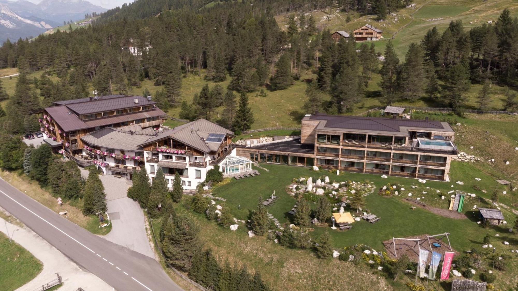 Hotel Gran Paradiso San Cassiano  Kültér fotó
